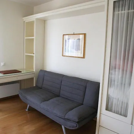 Penthouse -breathtaking Sea View-just On The Apartment Loutráki