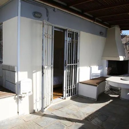 Penthouse -breathtaking Sea View-just On The דירה *