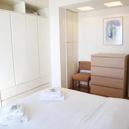 Penthouse -breathtaking Sea View-just On The Loutráki