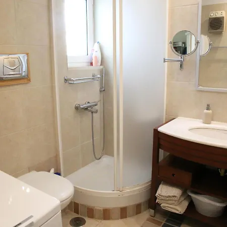 Penthouse -breathtaking Sea View-just On The * Loutráki