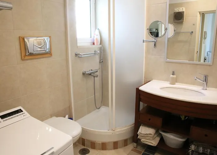 Penthouse -breathtaking Sea View-just On The * Loutráki